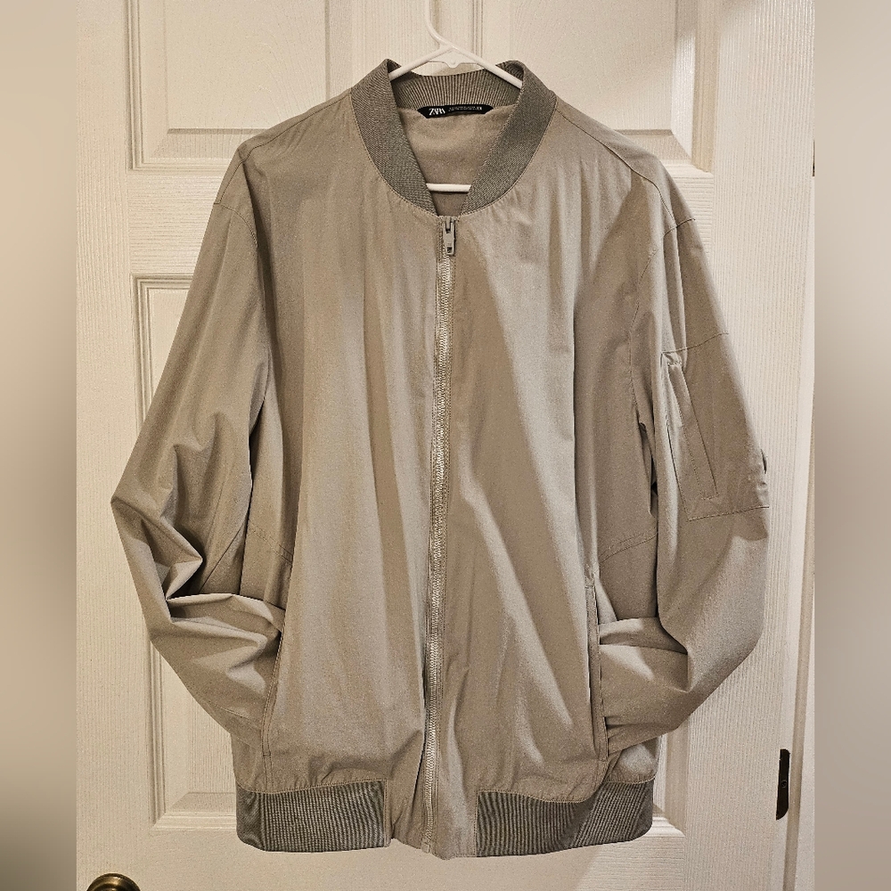 Zara Men's Light Gray Bomber Jacket